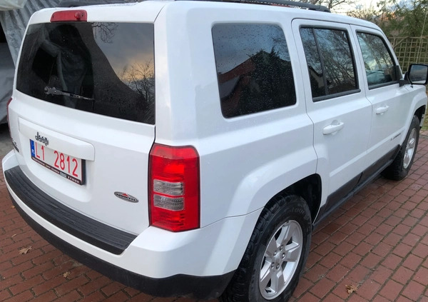 Jeep Patriot cena 44900 przebieg: 184000, rok produkcji 2014 z Lublin małe 379